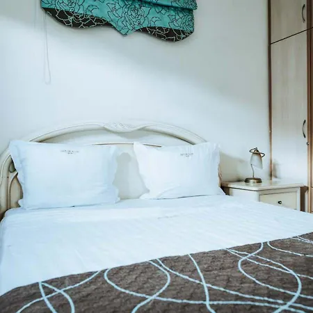 The Interior Design Mirrors Its Traditional Character Mimizan-Plage