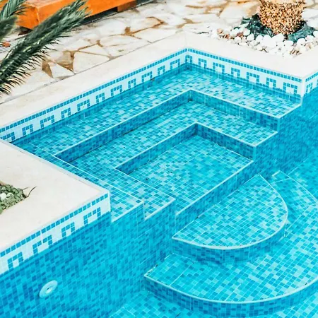 The Interior Design Mirrors Its Traditional Character Mimizan-Plage